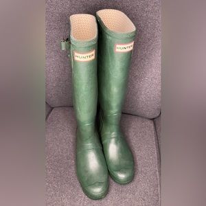 Hunter Women's Tall Green Rain Boots